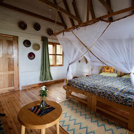 Hyena Hill Lodge Sanga Екстер'єр фото