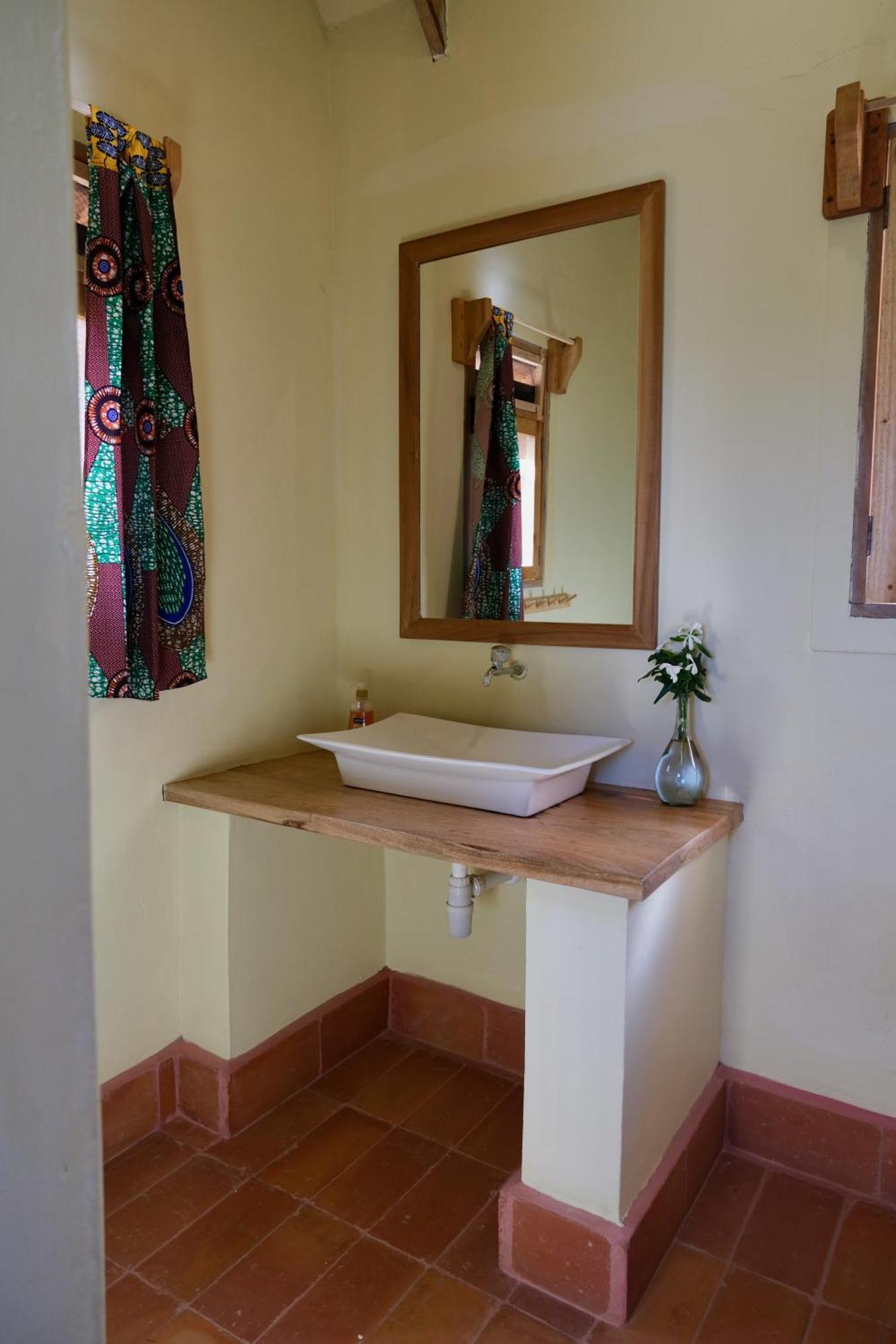 Hyena Hill Lodge Sanga Екстер'єр фото