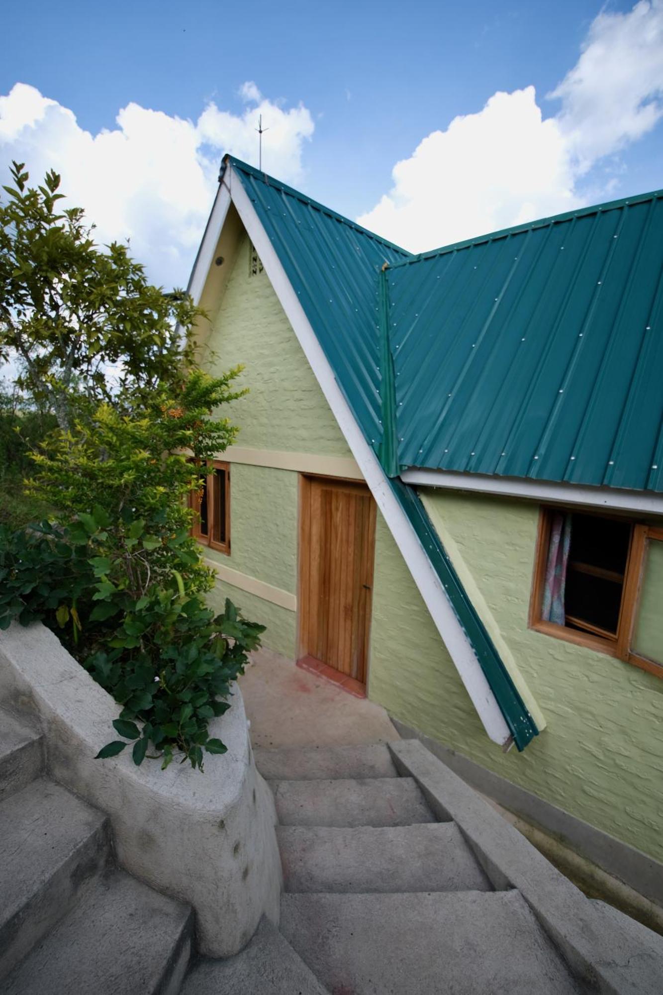 Hyena Hill Lodge Sanga Екстер'єр фото